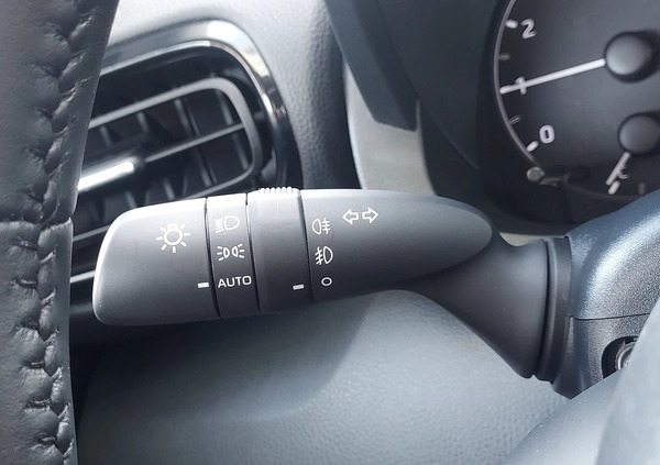 Toyota Yaris cena 72900 przebieg: 10150, rok produkcji 2023 z Września małe 172